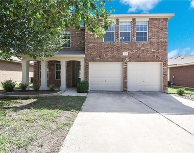 2206 John Tee Dr - Photo Thumbnail 1