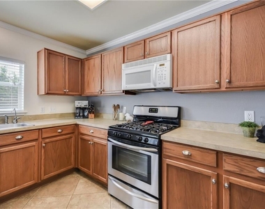 2206 John Tee Dr - Photo Thumbnail 16