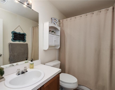 2206 John Tee Dr - Photo Thumbnail 24