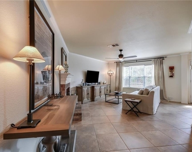 2206 John Tee Dr - Photo Thumbnail 6