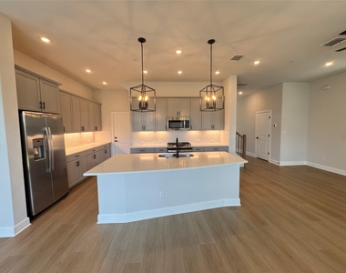 3000 Chisholm Trail Rd - Photo Thumbnail 2