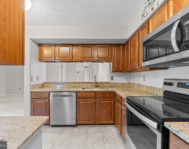 12205 St Peter Court - Photo Thumbnail 5