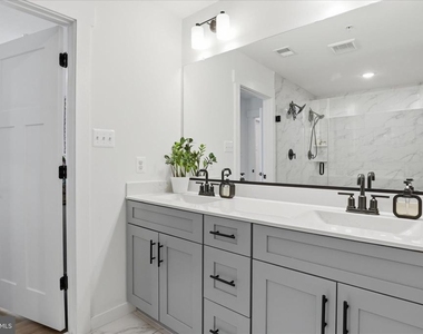 15717 Tierra Drive - Photo Thumbnail 24