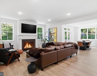 15717 Tierra Drive - Photo Thumbnail 8
