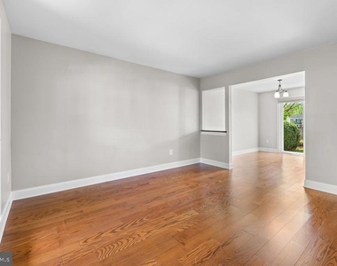 17429 Gallagher Way - Photo Thumbnail 3