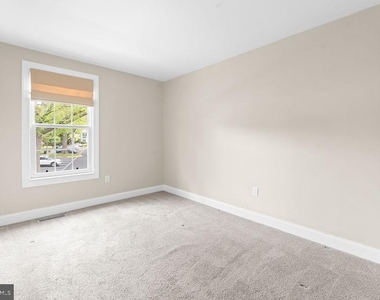 17429 Gallagher Way - Photo Thumbnail 17