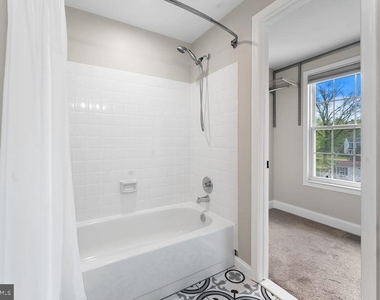 17429 Gallagher Way - Photo Thumbnail 13