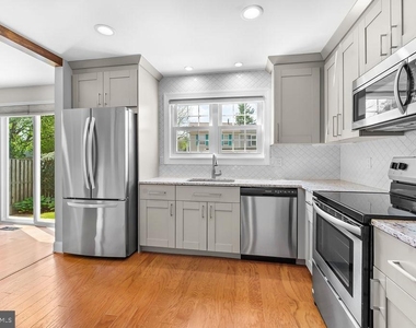 17429 Gallagher Way - Photo Thumbnail 7