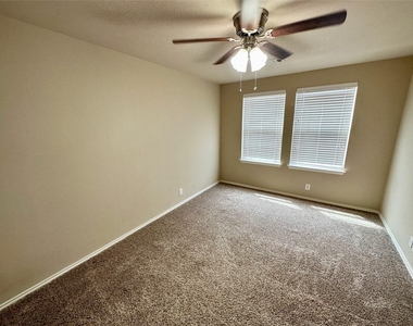 8633 White Ibis Dr - Photo Thumbnail 22