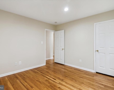 9309 Langford Court - Photo Thumbnail 36