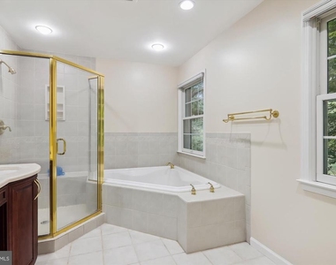 9309 Langford Court - Photo Thumbnail 33
