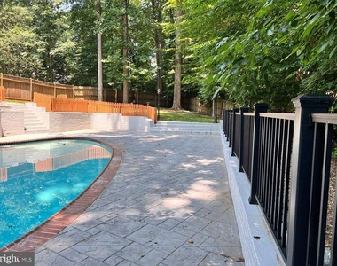 9309 Langford Court - Photo Thumbnail 2