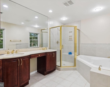 9309 Langford Court - Photo Thumbnail 32