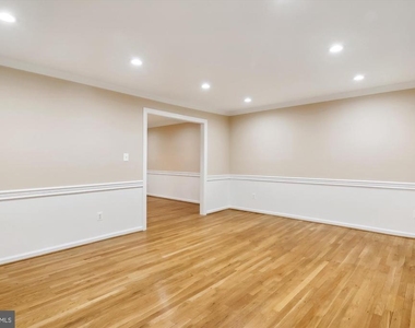 9309 Langford Court - Photo Thumbnail 18