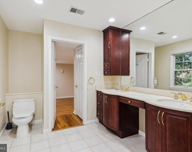 9309 Langford Court - Photo Thumbnail 34