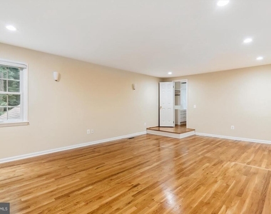 9309 Langford Court - Photo Thumbnail 28