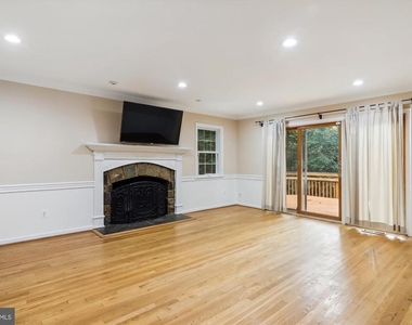 9309 Langford Court - Photo Thumbnail 14