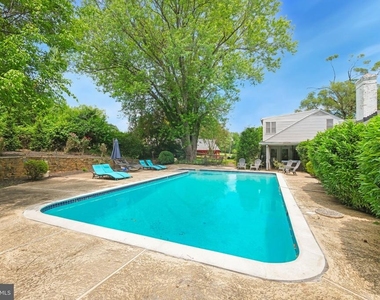 10600 Red Barn Lane - Photo Thumbnail 36