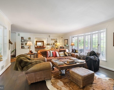 10600 Red Barn Lane - Photo Thumbnail 9