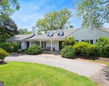 10600 Red Barn Lane - Photo Thumbnail 2