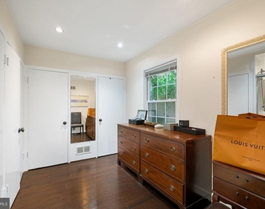 10600 Red Barn Lane - Photo Thumbnail 22