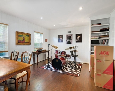 10600 Red Barn Lane - Photo Thumbnail 24