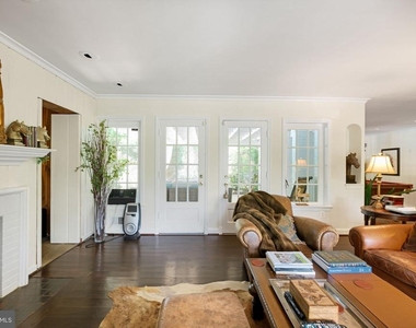 10600 Red Barn Lane - Photo Thumbnail 8