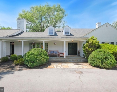 10600 Red Barn Lane - Photo Thumbnail 3