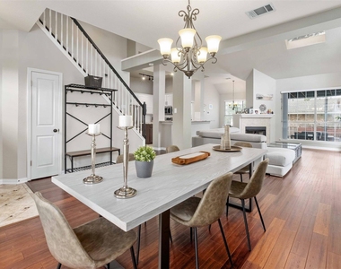 3704 Runnels Ct - Photo Thumbnail 2