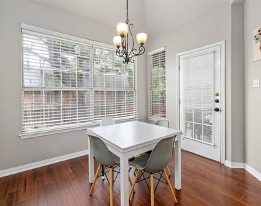 3704 Runnels Ct - Photo Thumbnail 11