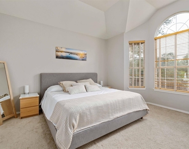 3704 Runnels Ct - Photo Thumbnail 12