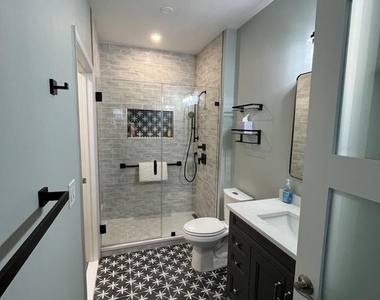 27 Booth Street - Photo Thumbnail 4