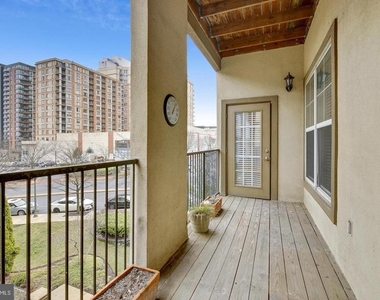 11800 Old Georgetown Road - Photo Thumbnail 8