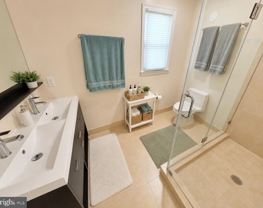 1639 Winding Waye Lane - Photo Thumbnail 6