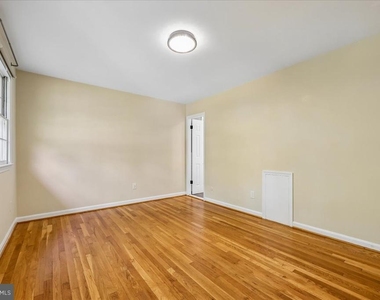 11506 Stonewood Lane - Photo Thumbnail 34
