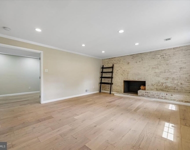11506 Stonewood Lane - Photo Thumbnail 8