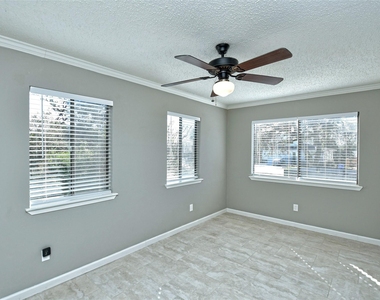 5801 Thunderbird St - Photo Thumbnail 15