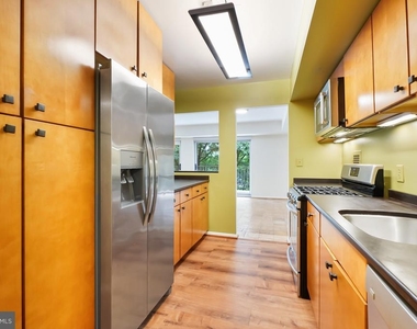 9039 Sligo Creek Parkway - Photo Thumbnail 9