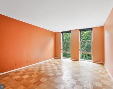 9039 Sligo Creek Parkway - Photo Thumbnail 22