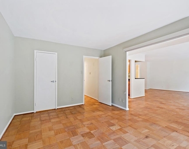 9039 Sligo Creek Parkway - Photo Thumbnail 12