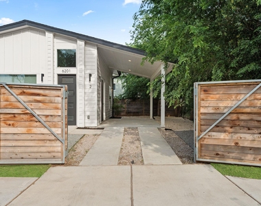 6201 Caddie St - Photo Thumbnail 4