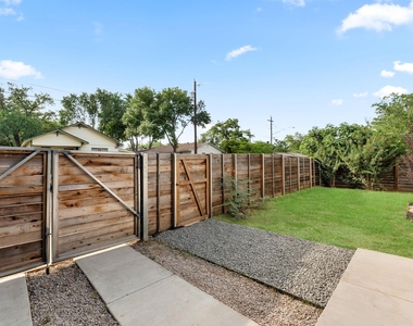 6201 Caddie St - Photo Thumbnail 24