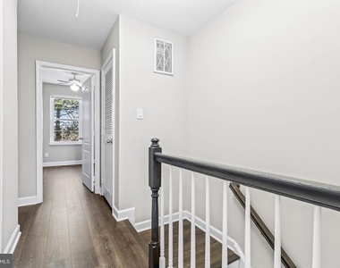 3842 Chesterwood Drive - Photo Thumbnail 20