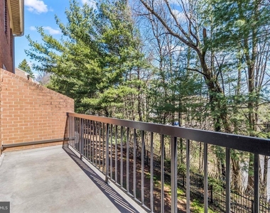 3842 Chesterwood Drive - Photo Thumbnail 28