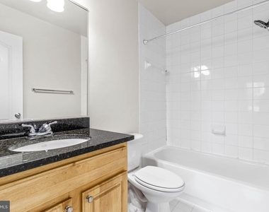 3842 Chesterwood Drive - Photo Thumbnail 10