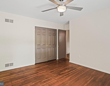 6428 Earlham Drive - Photo Thumbnail 22