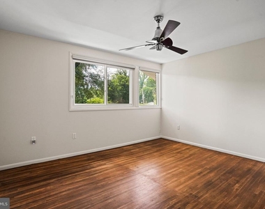 6428 Earlham Drive - Photo Thumbnail 29