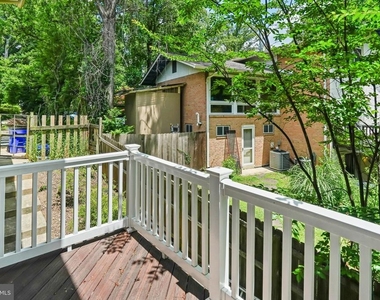 6428 Earlham Drive - Photo Thumbnail 53
