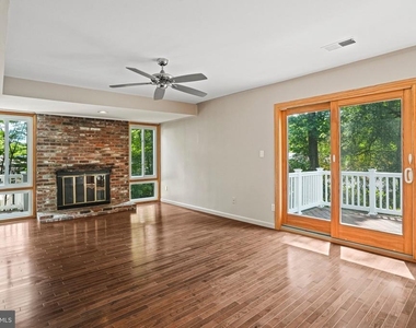 6428 Earlham Drive - Photo Thumbnail 13