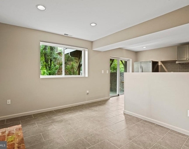 6428 Earlham Drive - Photo Thumbnail 41
